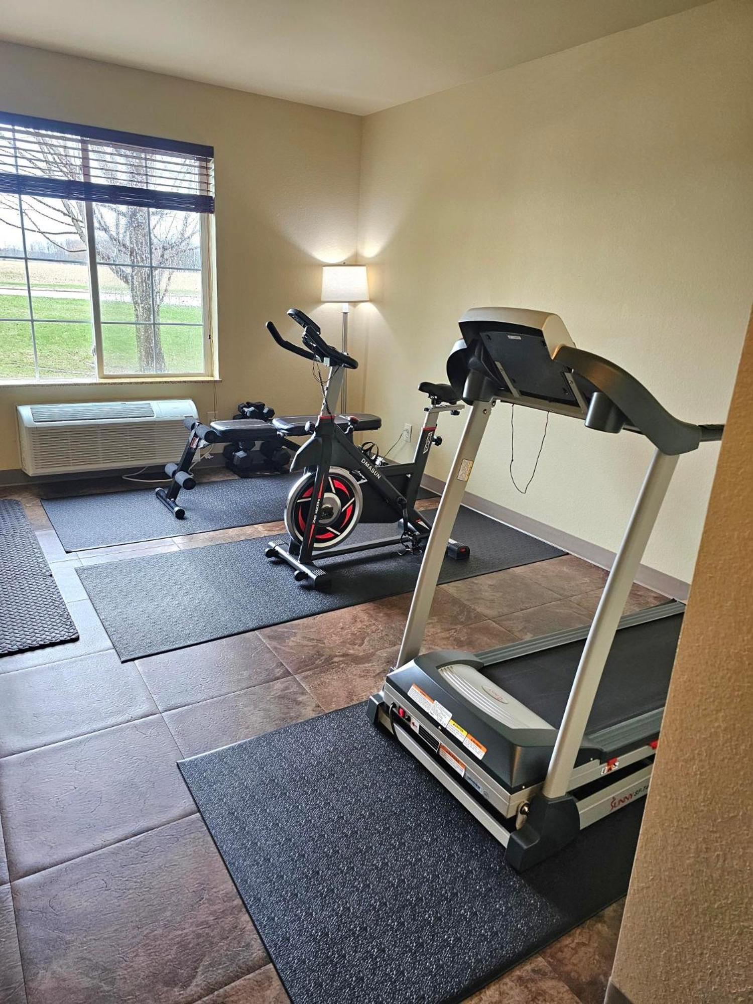 Cobblestone Inn&Suites - Clintonville Extérieur photo
